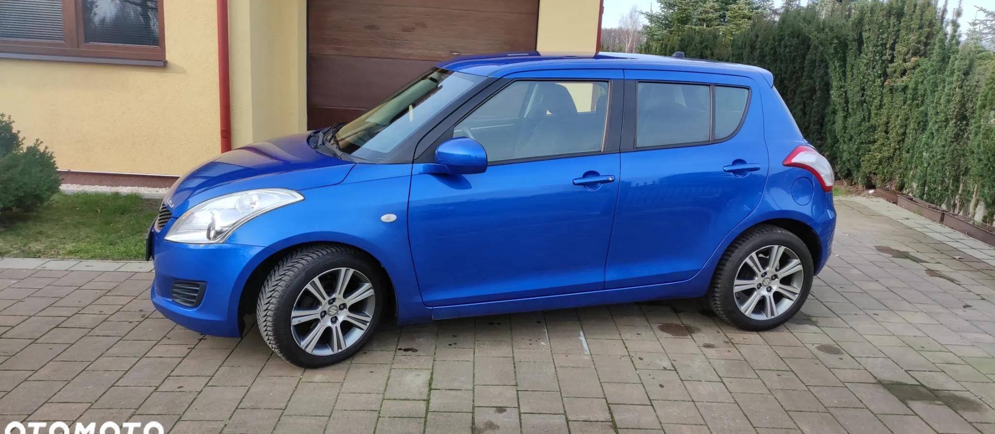 Suzuki Swift cena 27900 przebieg: 177000, rok produkcji 2013 z Słupsk małe 232
